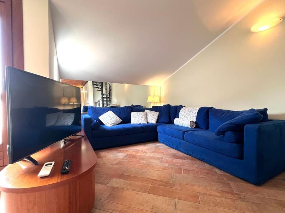 Attico In Piazza Matteotti Apartment Десенцано дел Гарда Екстериор снимка