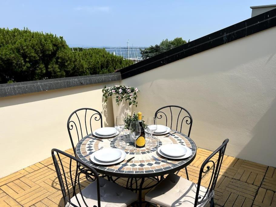 Attico In Piazza Matteotti Apartment Десенцано дел Гарда Екстериор снимка