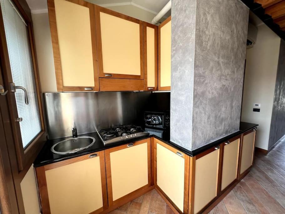 Attico In Piazza Matteotti Apartment Десенцано дел Гарда Екстериор снимка