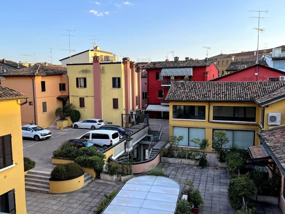 Attico In Piazza Matteotti Apartment Десенцано дел Гарда Екстериор снимка